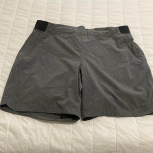 Calia gray 5” short, L